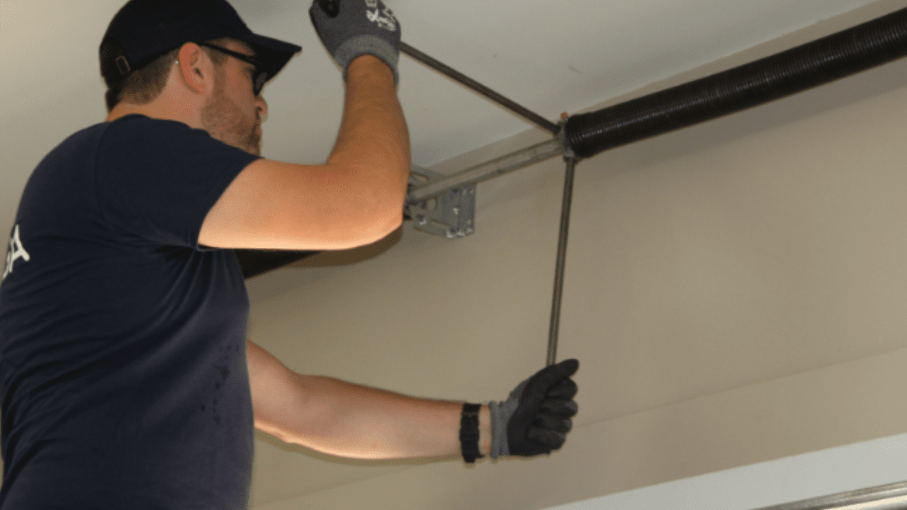 Where Can Find All My Garage Door Hardware Necessities?